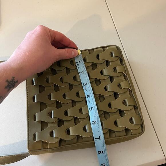 Green Woven Weaved Square Small Vegan Leather Crossbody Bag - Picture 15 of 16